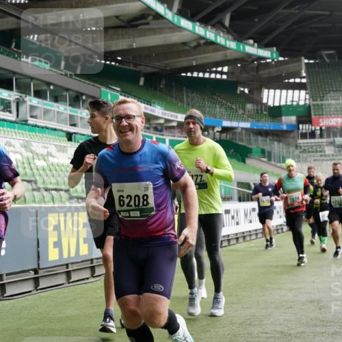 05.10.2025 - 20. swb-Marathon Bremen Michael Burmester http://msf.ph/oto/9330148 05.10.2025 13:00:07 Laufen im Stadion 47, 99, 226, 271, 283, 491, 498, 627, 694, 860, 954, 978, 1525, 1548, 1606, 1806, 2518, 2609, 2745, 2782, 2866, 2915, 2945, 3040, 3086, 3087, 3104, 3160, 3169, 3177, 3230, 3237, 3549, 3592, 3783, 4034, 4035, 4046, 4181, 4202, 4220, 4380, 4536, 4592, 4661, 4824, 4879, 5493, 5627, 6126, 6208, 6389, 6439, 6536, 6636, 6674, 6762, 6881, 7295, 7307, 7398, 7421, 7467, 7537, 7598, 7679, 7906, 8258, 8372, 8699, 8981, 9072, 27, 807, 1043, 1516, 1598, 1843 meine-sportfotos.de