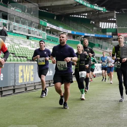 05.10.2025 - 20. swb-Marathon Bremen Michael Burmester http://msf.ph/oto/9330192 05.10.2025 13:00:10 Laufen im Stadion 47, 99, 226, 271, 283, 491, 498, 575, 627, 694, 860, 954, 978, 1116, 1471, 1525, 1548, 1606, 1806, 2007, 2504, 2518, 2609, 2745, 2782, 2866, 2915, 3040, 3086, 3087, 3104, 3160, 3169, 3177, 3230, 3237, 3293, 3549, 3592, 3605, 3783, 4034, 4035, 4046, 4181, 4202, 4220, 4380, 4536, 4592, 4661, 4824, 4879, 5493, 5627, 6126, 6208, 6389, 6439, 6536, 6636, 6674, 6704, 6762, 6881, 7295, 7307, 7398, 7421, 7537, 7598, 7679, 8258, 8372, 8699, 8981, 9072, 27, 807, 1043, 1516, 1598 meine-sportfotos.de