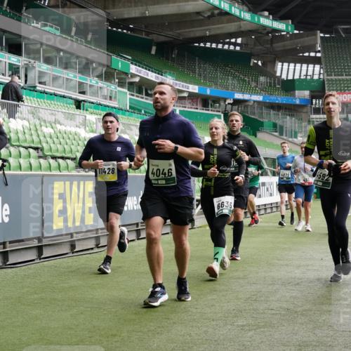 05.10.2025 - 20. swb-Marathon Bremen Michael Burmester http://msf.ph/oto/9330196 05.10.2025 13:00:10 Laufen im Stadion 47, 99, 226, 271, 283, 491, 498, 575, 627, 694, 860, 954, 978, 1116, 1471, 1525, 1548, 1606, 1806, 2007, 2504, 2518, 2609, 2745, 2782, 2866, 2915, 3040, 3086, 3087, 3104, 3160, 3169, 3177, 3230, 3237, 3293, 3549, 3592, 3605, 3783, 4034, 4035, 4046, 4181, 4202, 4220, 4380, 4536, 4592, 4661, 4824, 4879, 5493, 5627, 6126, 6208, 6389, 6439, 6536, 6636, 6674, 6704, 6762, 6881, 7295, 7307, 7398, 7421, 7537, 7598, 7679, 8258, 8372, 8699, 8981, 9072, 27, 807, 1043, 1516, 1598 meine-sportfotos.de