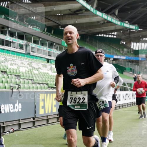 05.10.2025 - 20. swb-Marathon Bremen Michael Burmester http://msf.ph/oto/9330202 05.10.2025 13:02:10 Laufen im Stadion 97, 152, 428, 493, 546, 672, 729, 772, 843, 921, 979, 1030, 1256, 1348, 1361, 1452, 1732, 1744, 1759, 1856, 1899, 1924, 1933, 1996, 2096, 2102, 2143, 2245, 2272, 2306, 2555, 2565, 2774, 2796, 2910, 2912, 2918, 2991, 3053, 3206, 3208, 3217, 3525, 3526, 3662, 3663, 3673, 3861, 3926, 3930, 4017, 4018, 4086, 4129, 4364, 4409, 4444, 4464, 4477, 4481, 4564, 4688, 4705, 4817, 4847, 4882, 4947, 4980, 4985, 5309, 5557, 5570, 5580, 5652, 5731, 5893, 5934, 6157, 6328, 6382 meine-sportfotos.de