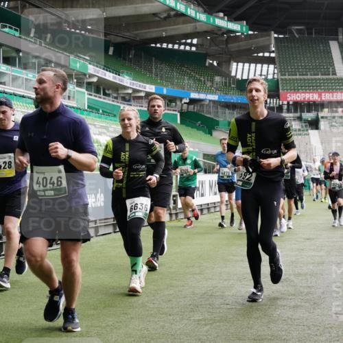 05.10.2025 - 20. swb-Marathon Bremen Michael Burmester http://msf.ph/oto/9330205 05.10.2025 13:00:11 Laufen im Stadion 47, 99, 226, 271, 283, 491, 498, 575, 627, 694, 860, 954, 978, 1017, 1116, 1471, 1525, 1548, 1606, 1806, 2007, 2504, 2518, 2609, 2745, 2782, 2866, 2915, 3040, 3086, 3087, 3104, 3160, 3169, 3177, 3230, 3237, 3293, 3549, 3592, 3605, 3783, 4034, 4035, 4046, 4181, 4202, 4220, 4380, 4536, 4592, 4661, 4824, 4879, 5493, 5610, 5627, 6126, 6208, 6389, 6439, 6536, 6636, 6674, 6704, 6762, 6881, 7295, 7307, 7421, 7537, 7598, 7679, 8258, 8372, 8699, 8981, 9072, 27, 807, 1043, 1516, 1598 meine-sportfotos.de