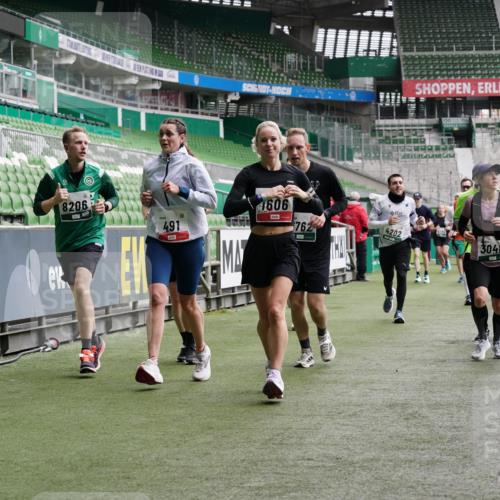 05.10.2025 - 20. swb-Marathon Bremen Michael Burmester http://msf.ph/oto/9330226 05.10.2025 13:00:13 Laufen im Stadion 47, 99, 271, 283, 491, 498, 575, 627, 694, 860, 954, 978, 1017, 1116, 1471, 1525, 1548, 1606, 1806, 2007, 2504, 2518, 2609, 2745, 2782, 2866, 2915, 3040, 3104, 3160, 3169, 3177, 3230, 3237, 3293, 3549, 3592, 3605, 3783, 4034, 4035, 4046, 4181, 4202, 4220, 4536, 4592, 4661, 4824, 4879, 5493, 5610, 5627, 6126, 6208, 6389, 6439, 6536, 6636, 6674, 6704, 6762, 6881, 7295, 7307, 7421, 7537, 7598, 7679, 8258, 8372, 8699, 8981, 27, 807, 1043, 1516, 1598 meine-sportfotos.de