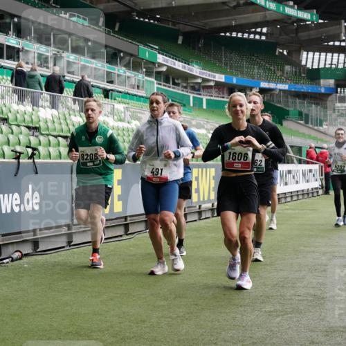 05.10.2025 - 20. swb-Marathon Bremen Michael Burmester http://msf.ph/oto/9330243 05.10.2025 13:00:14 Laufen im Stadion 47, 271, 283, 491, 498, 575, 627, 694, 860, 954, 978, 1017, 1116, 1471, 1525, 1548, 1606, 1806, 2007, 2504, 2518, 2609, 2745, 2782, 2866, 2915, 3040, 3104, 3160, 3169, 3177, 3230, 3237, 3293, 3549, 3592, 3605, 3783, 4034, 4035, 4046, 4181, 4202, 4220, 4502, 4536, 4592, 4661, 4824, 4879, 5493, 5610, 5627, 6027, 6126, 6208, 6389, 6439, 6536, 6636, 6674, 6704, 6762, 6881, 7295, 7307, 7421, 7537, 7598, 7679, 8258, 8372, 8699, 8981, 27, 807, 1043, 1516, 1598 meine-sportfotos.de