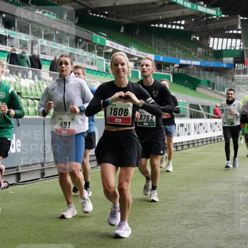 05.10.2025 - 20. swb-Marathon Bremen Michael Burmester http://msf.ph/oto/9330255 05.10.2025 13:00:15 Laufen im Stadion 47, 271, 283, 491, 498, 575, 627, 694, 860, 954, 978, 1017, 1116, 1471, 1525, 1548, 1606, 1806, 2007, 2504, 2518, 2609, 2745, 2782, 2866, 2915, 3040, 3104, 3160, 3169, 3177, 3230, 3237, 3293, 3549, 3592, 3605, 3783, 4034, 4035, 4046, 4181, 4202, 4220, 4502, 4536, 4592, 4661, 4824, 4879, 5493, 5610, 5627, 6027, 6057, 6126, 6208, 6389, 6439, 6536, 6636, 6674, 6704, 6762, 6881, 7295, 7307, 7537, 7598, 7679, 8258, 8699, 27, 807, 1043, 1598 meine-sportfotos.de