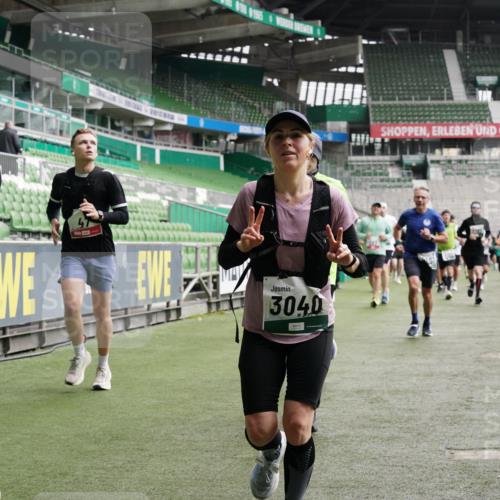 05.10.2025 - 20. swb-Marathon Bremen Michael Burmester http://msf.ph/oto/9330276 05.10.2025 13:00:16 Laufen im Stadion 47, 52, 271, 283, 491, 498, 575, 627, 694, 860, 954, 978, 1017, 1116, 1471, 1525, 1548, 1606, 1806, 2007, 2504, 2518, 2609, 2745, 2782, 2866, 2915, 3040, 3104, 3160, 3169, 3177, 3230, 3237, 3293, 3549, 3592, 3605, 3783, 4034, 4035, 4046, 4181, 4202, 4220, 4502, 4536, 4592, 4661, 4824, 4879, 5493, 5610, 5627, 5663, 6027, 6057, 6126, 6208, 6389, 6439, 6536, 6636, 6674, 6704, 6762, 6881, 7295, 7307, 7537, 7598, 7679, 8258, 8699, 27, 807, 1043, 1598 meine-sportfotos.de