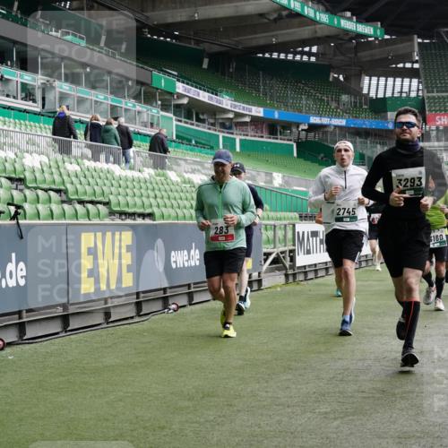 05.10.2025 - 20. swb-Marathon Bremen Michael Burmester http://msf.ph/oto/9330332 05.10.2025 13:00:21 Laufen im Stadion 47, 52, 271, 283, 491, 498, 575, 627, 694, 860, 954, 978, 1017, 1116, 1182, 1471, 1525, 1548, 1606, 1806, 2007, 2504, 2518, 2609, 2745, 2782, 2822, 2866, 2915, 3040, 3104, 3160, 3169, 3177, 3230, 3237, 3293, 3549, 3592, 3605, 3783, 4034, 4035, 4046, 4181, 4202, 4220, 4502, 4592, 4661, 4824, 4879, 5272, 5610, 5627, 5663, 6027, 6057, 6126, 6208, 6389, 6439, 6440, 6523, 6536, 6636, 6674, 6704, 6762, 6881, 7295, 7307, 7537, 7598, 7679, 8258, 8699, 27, 807, 1043 meine-sportfotos.de