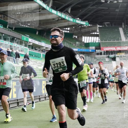 05.10.2025 - 20. swb-Marathon Bremen Michael Burmester http://msf.ph/oto/9330353 05.10.2025 13:00:23 Laufen im Stadion 47, 52, 271, 283, 491, 498, 575, 627, 694, 860, 954, 978, 1017, 1116, 1182, 1471, 1525, 1548, 1606, 1806, 2007, 2504, 2518, 2609, 2745, 2782, 2822, 2866, 2915, 3040, 3104, 3160, 3169, 3177, 3230, 3237, 3293, 3549, 3592, 3605, 3783, 4034, 4035, 4046, 4181, 4202, 4220, 4502, 4592, 4661, 4824, 4879, 5272, 5610, 5627, 5663, 5836, 5841, 6027, 6057, 6126, 6208, 6389, 6439, 6440, 6523, 6536, 6636, 6674, 6704, 6762, 6881, 7295, 7307, 7537, 7598, 7679, 8258, 8699 meine-sportfotos.de