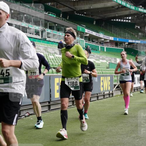 05.10.2025 - 20. swb-Marathon Bremen Michael Burmester http://msf.ph/oto/9330373 05.10.2025 13:00:24 Laufen im Stadion 47, 52, 271, 283, 491, 498, 575, 627, 694, 860, 954, 978, 1017, 1116, 1182, 1471, 1525, 1548, 1606, 1806, 2007, 2504, 2518, 2609, 2745, 2782, 2822, 2866, 2915, 3040, 3104, 3160, 3169, 3177, 3230, 3237, 3293, 3549, 3592, 3605, 3783, 4034, 4035, 4046, 4181, 4202, 4220, 4502, 4592, 4661, 4824, 4879, 5272, 5610, 5627, 5663, 5836, 5841, 6027, 6057, 6126, 6208, 6389, 6439, 6440, 6523, 6536, 6636, 6674, 6704, 6762, 6881, 7295, 7307, 7537, 7598, 7679, 8258, 8699 meine-sportfotos.de