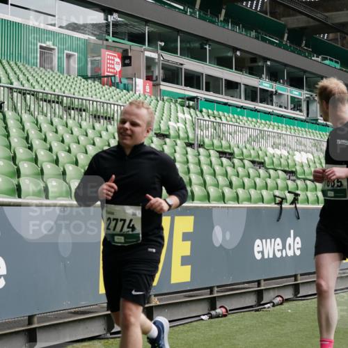 05.10.2025 - 20. swb-Marathon Bremen Michael Burmester http://msf.ph/oto/9330402 05.10.2025 13:02:27 Laufen im Stadion 97, 428, 518, 721, 729, 772, 828, 843, 921, 1030, 1121, 1256, 1348, 1405, 1452, 1704, 1733, 1744, 1856, 1899, 1924, 2143, 2245, 2272, 2306, 2393, 2772, 2774, 2910, 2912, 3053, 3206, 3217, 3424, 3525, 3526, 3861, 3917, 3926, 3930, 4017, 4018, 4129, 4322, 4409, 4444, 4464, 4477, 4481, 4564, 4688, 4705, 4714, 4817, 4847, 4885, 4985, 5570, 5652, 5755, 5893, 5934, 6157, 6325, 6328, 6382, 7217, 7433, 7659, 8957, 152, 493, 1361, 1759, 1933, 2555, 2796 meine-sportfotos.de