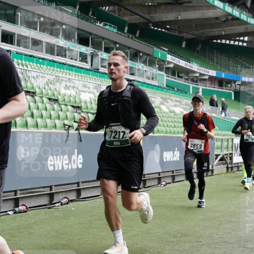 05.10.2025 - 20. swb-Marathon Bremen Michael Burmester http://msf.ph/oto/9330415 05.10.2025 13:02:28 Laufen im Stadion 97, 293, 428, 518, 721, 729, 772, 828, 843, 921, 1030, 1121, 1256, 1348, 1405, 1452, 1704, 1733, 1744, 1856, 1899, 1924, 2143, 2245, 2272, 2306, 2393, 2772, 2774, 2910, 2912, 3053, 3206, 3217, 3424, 3525, 3526, 3861, 3917, 3926, 3930, 4017, 4018, 4129, 4322, 4409, 4444, 4464, 4477, 4481, 4564, 4688, 4705, 4714, 4817, 4847, 4885, 4985, 5652, 5755, 5893, 5934, 6157, 6325, 6328, 6382, 7217, 7433, 7659, 8957, 152, 493, 1361, 1759, 1933, 2245, 2555, 2796 meine-sportfotos.de