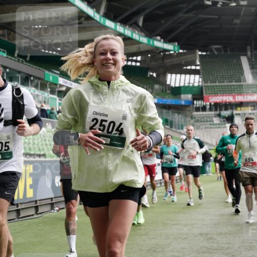 05.10.2025 - 20. swb-Marathon Bremen Michael Burmester http://msf.ph/oto/9330420 05.10.2025 13:00:27 Laufen im Stadion 47, 52, 271, 283, 491, 498, 575, 627, 694, 860, 954, 978, 1017, 1116, 1182, 1471, 1525, 1548, 1606, 1806, 1968, 2007, 2504, 2518, 2609, 2745, 2822, 2915, 3040, 3104, 3160, 3169, 3177, 3230, 3237, 3293, 3549, 3605, 3783, 4034, 4035, 4046, 4181, 4202, 4220, 4502, 4592, 4661, 4788, 4824, 4879, 5183, 5272, 5329, 5610, 5627, 5663, 5836, 5841, 6027, 6057, 6126, 6208, 6389, 6440, 6523, 6536, 6636, 6674, 6704, 6762, 6881, 7295, 7307, 7537, 7598, 7679, 8258, 8699 meine-sportfotos.de