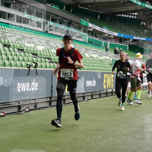 05.10.2025 - 20. swb-Marathon Bremen Michael Burmester http://msf.ph/oto/9330423 05.10.2025 13:02:28 Laufen im Stadion 97, 293, 428, 518, 721, 729, 772, 828, 843, 921, 1030, 1121, 1256, 1348, 1405, 1452, 1704, 1733, 1744, 1856, 1899, 1924, 2143, 2245, 2272, 2306, 2393, 2772, 2774, 2910, 2912, 3053, 3206, 3217, 3424, 3525, 3526, 3861, 3917, 3926, 3930, 4017, 4018, 4129, 4322, 4409, 4444, 4464, 4477, 4481, 4564, 4688, 4705, 4714, 4817, 4847, 4885, 4985, 5652, 5755, 5893, 5934, 6157, 6325, 6328, 6382, 7217, 7433, 7659, 8957, 152, 493, 1361, 1759, 1933, 2245, 2555, 2796 meine-sportfotos.de
