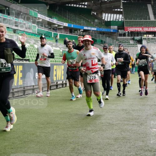 05.10.2025 - 20. swb-Marathon Bremen Michael Burmester http://msf.ph/oto/9330443 05.10.2025 13:02:30 Laufen im Stadion 97, 293, 428, 518, 721, 729, 772, 828, 843, 921, 1030, 1121, 1256, 1348, 1405, 1452, 1704, 1733, 1744, 1856, 1899, 1924, 1944, 2143, 2272, 2306, 2393, 2772, 2774, 2910, 2912, 3053, 3206, 3217, 3424, 3525, 3526, 3861, 3917, 3926, 3930, 4017, 4018, 4129, 4322, 4409, 4444, 4464, 4477, 4481, 4564, 4688, 4705, 4714, 4817, 4847, 4885, 4985, 5652, 5755, 5893, 5934, 6157, 6325, 6328, 6382, 7217, 7433, 7659, 8526, 8957, 152, 493, 1361, 1759, 1933, 2245, 2555, 2796 meine-sportfotos.de