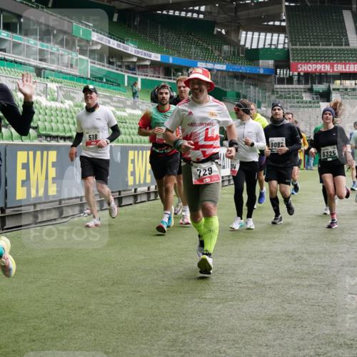 05.10.2025 - 20. swb-Marathon Bremen Michael Burmester http://msf.ph/oto/9330452 05.10.2025 13:02:30 Laufen im Stadion 97, 293, 428, 518, 721, 729, 772, 828, 843, 921, 1030, 1121, 1256, 1348, 1405, 1452, 1704, 1733, 1744, 1856, 1899, 1924, 1944, 2143, 2272, 2306, 2393, 2772, 2774, 2910, 2912, 3053, 3206, 3217, 3424, 3525, 3526, 3861, 3917, 3926, 3930, 4017, 4018, 4129, 4322, 4409, 4444, 4464, 4477, 4481, 4564, 4688, 4705, 4714, 4817, 4847, 4885, 4985, 5652, 5755, 5893, 5934, 6157, 6325, 6328, 6382, 7217, 7433, 7659, 8526, 8957, 152, 493, 1361, 1759, 1933, 2245, 2555, 2796 meine-sportfotos.de