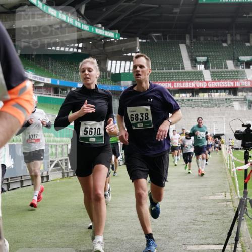 05.10.2025 - 20. swb-Marathon Bremen Michael Burmester http://msf.ph/oto/9330467 05.10.2025 13:00:32 Laufen im Stadion 47, 52, 72, 271, 283, 491, 498, 575, 627, 694, 860, 954, 1017, 1116, 1182, 1423, 1471, 1525, 1606, 1806, 1968, 2007, 2446, 2504, 2518, 2609, 2668, 2745, 2806, 2822, 2915, 3040, 3104, 3160, 3169, 3177, 3230, 3237, 3293, 3549, 3605, 3783, 3979, 4034, 4035, 4046, 4181, 4202, 4216, 4220, 4502, 4592, 4661, 4788, 4824, 4879, 5183, 5272, 5329, 5610, 5627, 5663, 5836, 5841, 6027, 6057, 6126, 6208, 6389, 6440, 6523, 6536, 6636, 6674, 6704, 6762, 6881, 7307, 7537, 7598, 7679 meine-sportfotos.de