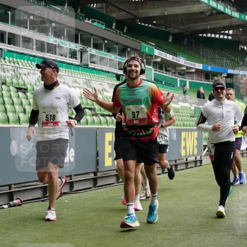 05.10.2025 - 20. swb-Marathon Bremen Michael Burmester http://msf.ph/oto/9330468 05.10.2025 13:02:32 Laufen im Stadion 97, 293, 518, 616, 721, 729, 772, 828, 843, 921, 1030, 1121, 1256, 1348, 1405, 1452, 1704, 1733, 1744, 1856, 1899, 1924, 1944, 2143, 2272, 2306, 2393, 2772, 2774, 2910, 2912, 3053, 3206, 3217, 3424, 3525, 3526, 3861, 3917, 3926, 3930, 4017, 4018, 4129, 4322, 4409, 4444, 4464, 4477, 4481, 4564, 4688, 4705, 4714, 4817, 4847, 4885, 4985, 5652, 5755, 5884, 5893, 5934, 6157, 6325, 6328, 6382, 7217, 7407, 7433, 7659, 8526, 8957, 152, 428, 493, 1361, 1759, 1933, 2245, 2555, 2796 meine-sportfotos.de