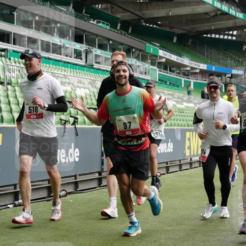 05.10.2025 - 20. swb-Marathon Bremen Michael Burmester http://msf.ph/oto/9330476 05.10.2025 13:02:32 Laufen im Stadion 97, 293, 518, 616, 721, 729, 772, 828, 843, 921, 1030, 1121, 1256, 1348, 1405, 1452, 1704, 1733, 1744, 1856, 1899, 1924, 1944, 2143, 2272, 2306, 2393, 2772, 2774, 2910, 2912, 3053, 3206, 3217, 3424, 3525, 3526, 3861, 3917, 3926, 3930, 4017, 4018, 4129, 4322, 4409, 4444, 4464, 4477, 4481, 4564, 4688, 4705, 4714, 4817, 4847, 4885, 4985, 5652, 5755, 5884, 5893, 5934, 6157, 6325, 6328, 6382, 7217, 7407, 7433, 7659, 8526, 8957, 152, 428, 493, 1361, 1759, 1933, 2245, 2555, 2796 meine-sportfotos.de