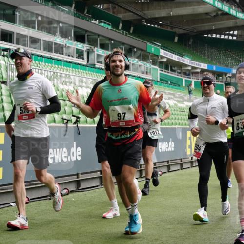 05.10.2025 - 20. swb-Marathon Bremen Michael Burmester http://msf.ph/oto/9330481 05.10.2025 13:02:33 Laufen im Stadion 97, 293, 518, 616, 721, 729, 772, 828, 843, 921, 1030, 1121, 1256, 1348, 1405, 1452, 1704, 1733, 1744, 1856, 1899, 1924, 1944, 2143, 2272, 2306, 2393, 2772, 2774, 2910, 2912, 3206, 3217, 3424, 3525, 3526, 3861, 3917, 3926, 3930, 4017, 4018, 4129, 4322, 4409, 4444, 4464, 4477, 4481, 4564, 4688, 4705, 4714, 4817, 4847, 4885, 4985, 5652, 5755, 5884, 5893, 5934, 6157, 6325, 6328, 6382, 7217, 7407, 7433, 7659, 8526, 8957, 428, 493, 1361, 1759, 1933, 2245, 2555, 2796 meine-sportfotos.de