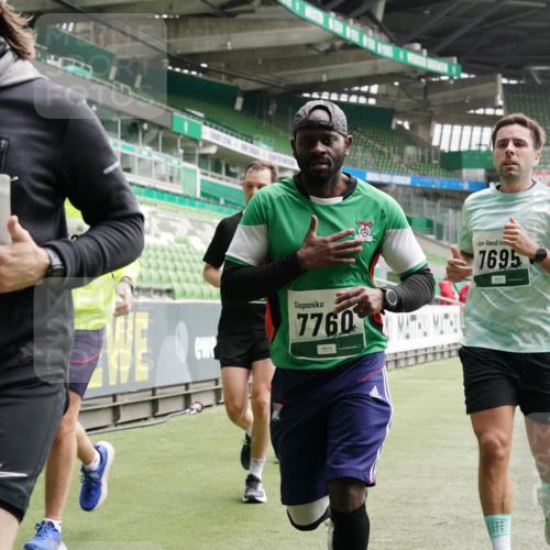 05.10.2025 - 20. swb-Marathon Bremen Michael Burmester http://msf.ph/oto/9330509 05.10.2025 13:02:35 Laufen im Stadion 97, 293, 518, 616, 721, 729, 772, 828, 843, 921, 1030, 1121, 1256, 1348, 1405, 1452, 1704, 1733, 1744, 1856, 1899, 1924, 1944, 2143, 2272, 2306, 2393, 2772, 2774, 2910, 2912, 3206, 3217, 3424, 3525, 3526, 3861, 3917, 3926, 3930, 4017, 4018, 4129, 4321, 4322, 4444, 4464, 4477, 4481, 4564, 4688, 4705, 4714, 4817, 4847, 4885, 4985, 5652, 5755, 5884, 5893, 6157, 6325, 6328, 6382, 7217, 7407, 7433, 7659, 8526, 8957, 428, 493, 1361, 1759, 1933, 2245, 2555, 2796 meine-sportfotos.de