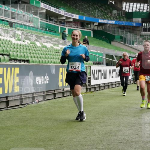 05.10.2025 - 20. swb-Marathon Bremen Michael Burmester http://msf.ph/oto/9330561 05.10.2025 13:02:40 Laufen im Stadion 97, 293, 518, 616, 721, 729, 828, 843, 921, 1121, 1256, 1348, 1405, 1452, 1704, 1733, 1744, 1856, 1899, 1924, 1944, 2143, 2272, 2306, 2357, 2393, 2772, 2774, 2912, 3217, 3424, 3525, 3526, 3861, 3917, 3926, 3930, 4018, 4129, 4321, 4322, 4444, 4464, 4477, 4481, 4564, 4688, 4714, 4817, 4847, 4885, 4985, 5652, 5755, 5884, 5893, 6325, 6328, 6382, 7217, 7407, 7433, 7659, 8375, 8526, 8957, 428, 493, 772, 1030, 1348, 1361, 1452, 1759, 1933, 2245, 2555, 2796, 2910 meine-sportfotos.de