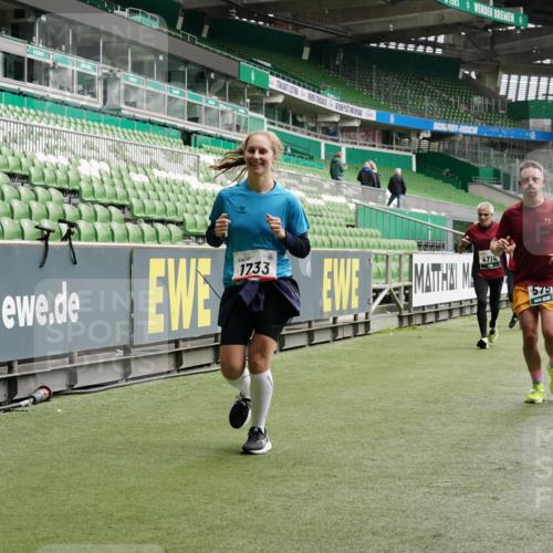 05.10.2025 - 20. swb-Marathon Bremen Michael Burmester http://msf.ph/oto/9330573 05.10.2025 13:02:41 Laufen im Stadion 97, 293, 518, 616, 721, 729, 828, 843, 921, 1121, 1256, 1405, 1704, 1733, 1744, 1856, 1899, 1924, 1944, 2143, 2272, 2306, 2357, 2393, 2772, 2774, 2912, 3217, 3424, 3525, 3526, 3861, 3917, 3926, 3930, 4026, 4129, 4321, 4322, 4444, 4464, 4477, 4481, 4564, 4688, 4714, 4817, 4847, 4885, 4985, 5652, 5755, 5884, 5893, 6325, 6328, 6382, 6666, 7217, 7407, 7433, 7659, 8375, 8526, 8957, 428, 493, 772, 1030, 1256, 1348, 1361, 1452, 1759, 2245, 2555, 2796, 2910 meine-sportfotos.de