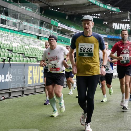 05.10.2025 - 20. swb-Marathon Bremen Michael Burmester http://msf.ph/oto/9330582 05.10.2025 13:00:43 Laufen im Stadion 47, 52, 72, 271, 283, 491, 498, 575, 627, 694, 1017, 1116, 1182, 1273, 1423, 1471, 1606, 1806, 1968, 1973, 1998, 2007, 2196, 2369, 2446, 2504, 2518, 2661, 2668, 2706, 2745, 2806, 2822, 2915, 3040, 3160, 3177, 3237, 3293, 3360, 3549, 3604, 3605, 3979, 4034, 4035, 4046, 4202, 4216, 4263, 4502, 4592, 4661, 4788, 4824, 4879, 5011, 5183, 5272, 5329, 5610, 5627, 5663, 5836, 5841, 6027, 6057, 6208, 6389, 6440, 6523, 6636, 6704, 6762, 6881, 7537, 7598 meine-sportfotos.de