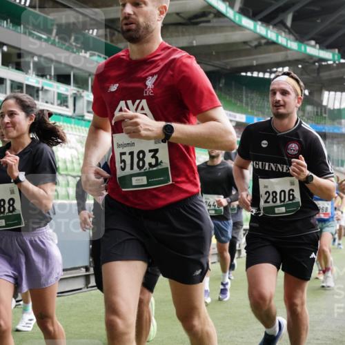 05.10.2025 - 20. swb-Marathon Bremen Michael Burmester http://msf.ph/oto/9330603 05.10.2025 13:00:45 Laufen im Stadion 47, 52, 72, 156, 271, 283, 491, 498, 575, 627, 694, 1017, 1116, 1182, 1273, 1423, 1471, 1606, 1806, 1968, 1973, 1998, 2007, 2196, 2330, 2369, 2446, 2504, 2518, 2661, 2668, 2706, 2745, 2806, 2822, 2915, 3040, 3160, 3177, 3237, 3293, 3360, 3549, 3604, 3605, 3979, 4034, 4035, 4046, 4202, 4216, 4263, 4502, 4592, 4661, 4788, 4879, 5011, 5121, 5183, 5272, 5329, 5610, 5627, 5663, 5836, 5841, 6027, 6057, 6208, 6389, 6440, 6523, 6636, 6704, 6762 meine-sportfotos.de