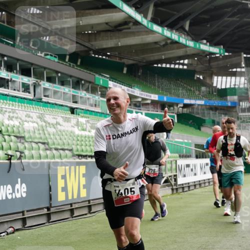 05.10.2025 - 20. swb-Marathon Bremen Michael Burmester http://msf.ph/oto/9330652 05.10.2025 13:02:48 Laufen im Stadion 97, 293, 518, 616, 721, 729, 764, 828, 843, 921, 1121, 1405, 1568, 1670, 1704, 1733, 1744, 1836, 1924, 1944, 2272, 2357, 2393, 2772, 2774, 2984, 3019, 3147, 3217, 3424, 3861, 3917, 3930, 4026, 4129, 4321, 4322, 4464, 4477, 4481, 4688, 4714, 4817, 4847, 4885, 4985, 5652, 5755, 5884, 5893, 6215, 6325, 6328, 6382, 6481, 6666, 7217, 7407, 7433, 7659, 8375, 8526, 8957, 428, 772, 1030, 1256, 1348, 1452, 1856, 1899, 2143, 2245, 2306, 2910 meine-sportfotos.de
