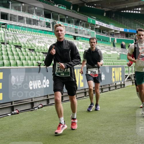 05.10.2025 - 20. swb-Marathon Bremen Michael Burmester http://msf.ph/oto/9330662 05.10.2025 13:02:49 Laufen im Stadion 97, 293, 518, 616, 721, 729, 764, 828, 843, 921, 1121, 1405, 1568, 1670, 1704, 1733, 1744, 1836, 1924, 1944, 2272, 2357, 2393, 2772, 2774, 2984, 3019, 3147, 3217, 3424, 3861, 3917, 3930, 4026, 4129, 4321, 4322, 4464, 4477, 4481, 4688, 4714, 4817, 4847, 4885, 4985, 5652, 5755, 5884, 5893, 6215, 6325, 6328, 6382, 6481, 6666, 7217, 7407, 7433, 7659, 8375, 8526, 8957, 428, 772, 1030, 1256, 1348, 1452, 1744, 1856, 1899, 1924, 2143, 2306, 2910 meine-sportfotos.de