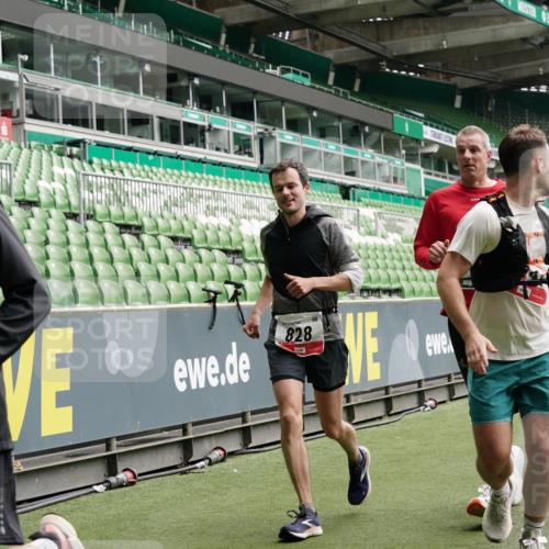 05.10.2025 - 20. swb-Marathon Bremen Michael Burmester http://msf.ph/oto/9330672 05.10.2025 13:02:50 Laufen im Stadion 97, 293, 518, 616, 721, 729, 764, 828, 843, 921, 1121, 1405, 1568, 1670, 1704, 1733, 1836, 1944, 2272, 2357, 2393, 2772, 2774, 2984, 3019, 3147, 3217, 3424, 3861, 3917, 3930, 4026, 4129, 4321, 4322, 4464, 4477, 4481, 4688, 4714, 4817, 4847, 4885, 4985, 5652, 5755, 5884, 5893, 6215, 6325, 6328, 6382, 6417, 6481, 6666, 7217, 7407, 7433, 7659, 8375, 8526, 8957, 428, 772, 1030, 1256, 1348, 1452, 1744, 1856, 1899, 1924, 2143, 2306, 2910 meine-sportfotos.de