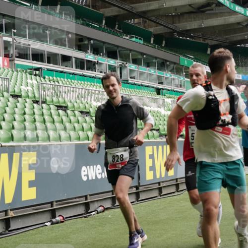 05.10.2025 - 20. swb-Marathon Bremen Michael Burmester http://msf.ph/oto/9330676 05.10.2025 13:02:51 Laufen im Stadion 97, 293, 518, 616, 721, 729, 764, 828, 843, 921, 1121, 1405, 1568, 1670, 1704, 1733, 1836, 1944, 2272, 2357, 2393, 2407, 2772, 2774, 2984, 3019, 3147, 3217, 3424, 3861, 3917, 4026, 4129, 4321, 4322, 4464, 4477, 4481, 4688, 4714, 4817, 4847, 4885, 4985, 5652, 5755, 5884, 6215, 6325, 6328, 6382, 6417, 6481, 6666, 7217, 7407, 7433, 7659, 8375, 8526, 8957, 428, 772, 1030, 1256, 1348, 1452, 1744, 1856, 1899, 1924, 2143, 2306, 2910 meine-sportfotos.de