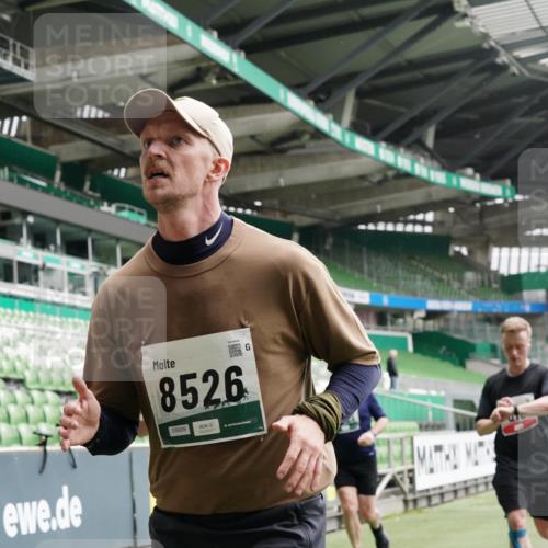 05.10.2025 - 20. swb-Marathon Bremen Michael Burmester http://msf.ph/oto/9330686 05.10.2025 13:02:52 Laufen im Stadion 97, 293, 375, 518, 616, 721, 729, 764, 828, 843, 921, 1121, 1405, 1568, 1670, 1704, 1733, 1836, 1944, 2272, 2357, 2393, 2407, 2772, 2774, 2984, 3019, 3147, 3217, 3424, 3861, 3917, 4026, 4129, 4321, 4322, 4464, 4477, 4481, 4688, 4714, 4817, 4847, 4885, 4985, 5527, 5652, 5755, 5884, 6215, 6325, 6328, 6382, 6417, 6481, 6666, 7217, 7407, 7433, 7540, 7659, 8375, 8526, 8957, 772, 1030, 1256, 1348, 1452, 1744, 1856, 1899, 1924, 2143, 2306, 2910 meine-sportfotos.de