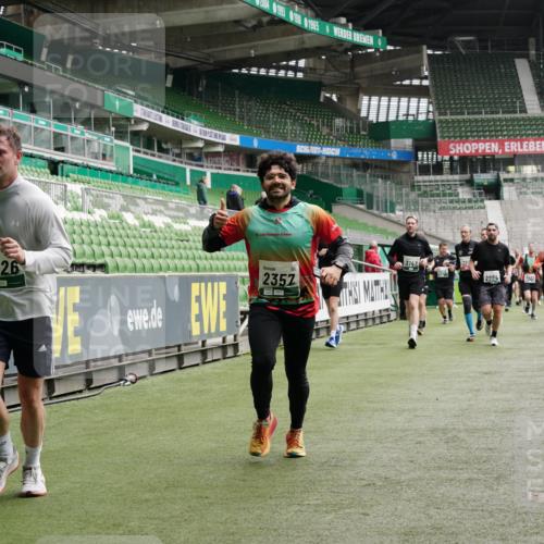 05.10.2025 - 20. swb-Marathon Bremen Michael Burmester http://msf.ph/oto/9330710 05.10.2025 13:02:57 Laufen im Stadion 97, 227, 293, 375, 518, 616, 721, 729, 764, 828, 921, 1121, 1405, 1568, 1670, 1704, 1733, 1836, 1944, 2357, 2393, 2407, 2597, 2772, 2774, 2960, 2984, 3019, 3147, 3217, 3424, 3917, 4026, 4129, 4321, 4322, 4464, 4481, 4688, 4714, 4769, 4817, 4847, 4885, 4985, 5431, 5527, 5652, 5755, 5867, 5884, 6215, 6325, 6417, 6481, 6666, 7217, 7315, 7316, 7407, 7433, 7540, 7653, 7659, 8375, 8526, 8957, 772, 843, 1030, 1256, 1348, 1452, 1744, 1856, 1899, 1924, 2143, 2272, 2306, 2910, 3217 meine-sportfotos.de
