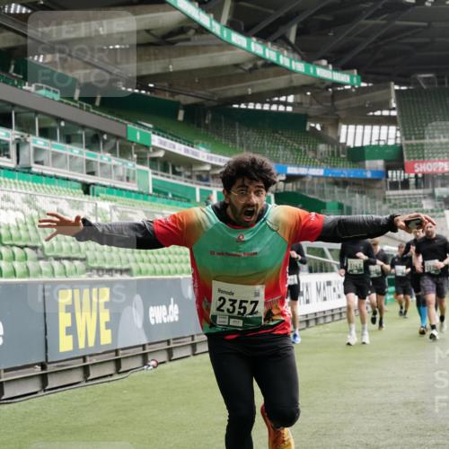 05.10.2025 - 20. swb-Marathon Bremen Michael Burmester http://msf.ph/oto/9330718 05.10.2025 13:02:58 Laufen im Stadion 97, 227, 293, 375, 518, 616, 721, 729, 764, 828, 921, 1121, 1405, 1568, 1670, 1704, 1733, 1836, 1944, 2357, 2393, 2407, 2597, 2772, 2774, 2960, 2984, 3019, 3147, 3424, 3917, 4026, 4129, 4321, 4322, 4464, 4481, 4688, 4714, 4769, 4817, 4847, 4885, 4985, 5431, 5527, 5652, 5755, 5763, 5867, 5884, 6215, 6325, 6417, 6481, 6666, 7217, 7315, 7316, 7407, 7433, 7540, 7653, 7659, 8375, 8526, 8957, 772, 843, 1030, 1256, 1348, 1452, 1744, 1856, 1899, 1924, 2143, 2272, 2306, 2910, 3217 meine-sportfotos.de