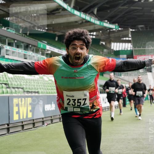 05.10.2025 - 20. swb-Marathon Bremen Michael Burmester http://msf.ph/oto/9330724 05.10.2025 13:02:58 Laufen im Stadion 97, 227, 293, 375, 518, 616, 721, 729, 764, 828, 921, 1121, 1405, 1568, 1670, 1704, 1733, 1836, 1944, 2357, 2393, 2407, 2597, 2772, 2774, 2960, 2984, 3019, 3147, 3424, 3917, 4026, 4129, 4321, 4322, 4464, 4481, 4688, 4714, 4769, 4817, 4847, 4885, 4985, 5431, 5527, 5652, 5755, 5763, 5867, 5884, 6215, 6325, 6417, 6481, 6666, 7217, 7315, 7316, 7407, 7433, 7540, 7653, 7659, 8375, 8526, 8957, 772, 843, 1030, 1256, 1348, 1452, 1744, 1856, 1899, 1924, 2143, 2272, 2306, 2910, 3217 meine-sportfotos.de