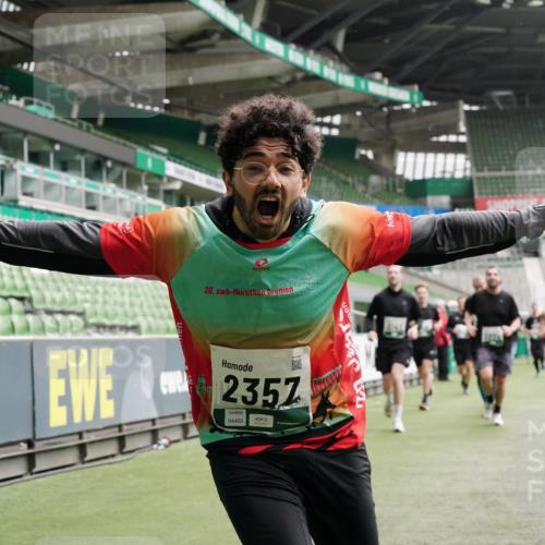 05.10.2025 - 20. swb-Marathon Bremen Michael Burmester http://msf.ph/oto/9330726 05.10.2025 13:02:58 Laufen im Stadion 97, 227, 293, 375, 518, 616, 721, 729, 764, 828, 921, 1121, 1405, 1568, 1670, 1704, 1733, 1836, 1944, 2357, 2393, 2407, 2597, 2772, 2774, 2960, 2984, 3019, 3147, 3424, 3917, 4026, 4129, 4321, 4322, 4464, 4481, 4688, 4714, 4769, 4817, 4847, 4885, 4985, 5431, 5527, 5652, 5755, 5763, 5867, 5884, 6215, 6325, 6417, 6481, 6666, 7217, 7315, 7316, 7407, 7433, 7540, 7653, 7659, 8375, 8526, 8957, 772, 843, 1030, 1256, 1348, 1452, 1744, 1856, 1899, 1924, 2143, 2272, 2306, 2910, 3217 meine-sportfotos.de