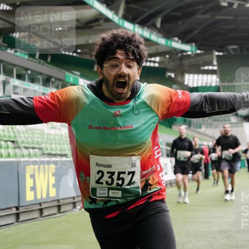 05.10.2025 - 20. swb-Marathon Bremen Michael Burmester http://msf.ph/oto/9330728 05.10.2025 13:02:58 Laufen im Stadion 97, 227, 293, 375, 518, 616, 721, 729, 764, 828, 921, 1121, 1405, 1568, 1670, 1704, 1733, 1836, 1944, 2357, 2393, 2407, 2597, 2772, 2774, 2960, 2984, 3019, 3147, 3424, 3917, 4026, 4129, 4321, 4322, 4464, 4481, 4688, 4714, 4769, 4817, 4847, 4885, 4985, 5431, 5527, 5652, 5755, 5763, 5867, 5884, 6215, 6325, 6417, 6481, 6666, 7217, 7315, 7316, 7407, 7433, 7540, 7653, 7659, 8375, 8526, 8957, 772, 843, 1030, 1256, 1348, 1452, 1744, 1856, 1899, 1924, 2143, 2272, 2306, 2910, 3217 meine-sportfotos.de
