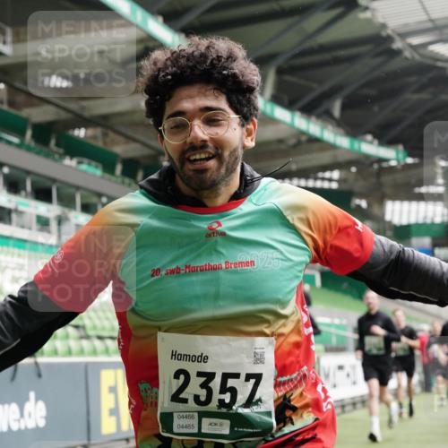 05.10.2025 - 20. swb-Marathon Bremen Michael Burmester http://msf.ph/oto/9330732 05.10.2025 13:02:59 Laufen im Stadion 97, 227, 293, 375, 518, 616, 721, 729, 764, 828, 921, 1121, 1405, 1568, 1670, 1704, 1705, 1733, 1836, 1944, 2357, 2393, 2407, 2597, 2772, 2774, 2960, 2984, 3019, 3147, 3424, 3917, 4026, 4129, 4321, 4322, 4464, 4481, 4714, 4769, 4817, 4847, 4885, 4985, 5431, 5527, 5652, 5755, 5763, 5867, 5884, 6215, 6325, 6417, 6481, 6666, 7217, 7315, 7316, 7407, 7433, 7540, 7653, 7659, 8375, 8526, 8957, 843, 1256, 1348, 1452, 1744, 1856, 1899, 1924, 2143, 2272, 2306, 3217, 4847 meine-sportfotos.de