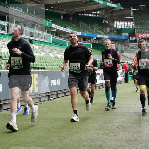 05.10.2025 - 20. swb-Marathon Bremen Michael Burmester http://msf.ph/oto/9330749 05.10.2025 13:03:02 Laufen im Stadion 97, 227, 293, 375, 396, 518, 527, 616, 721, 729, 764, 828, 921, 1121, 1178, 1405, 1425, 1469, 1568, 1670, 1704, 1705, 1733, 1836, 1944, 2357, 2393, 2407, 2597, 2696, 2772, 2774, 2791, 2960, 2984, 3019, 3147, 3424, 3917, 4026, 4129, 4321, 4322, 4464, 4481, 4714, 4769, 4817, 4885, 5431, 5527, 5755, 5763, 5867, 5884, 6215, 6325, 6417, 6481, 6666, 7217, 7315, 7316, 7407, 7433, 7540, 7653, 7659, 8375, 8526, 8957, 843, 921, 1744, 1856, 1899, 1924, 2143, 2272, 2306, 2774, 3217, 4847 meine-sportfotos.de