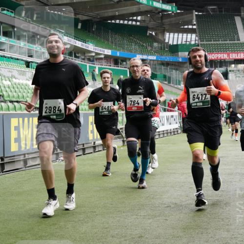 05.10.2025 - 20. swb-Marathon Bremen Michael Burmester http://msf.ph/oto/9330753 05.10.2025 13:03:02 Laufen im Stadion 97, 227, 293, 375, 396, 518, 527, 616, 721, 729, 764, 828, 921, 1121, 1178, 1405, 1425, 1469, 1568, 1670, 1704, 1705, 1733, 1836, 1944, 2357, 2393, 2407, 2597, 2696, 2772, 2774, 2791, 2960, 2984, 3019, 3147, 3424, 3917, 4026, 4129, 4321, 4322, 4464, 4481, 4714, 4769, 4817, 4885, 5431, 5527, 5755, 5763, 5867, 5884, 6215, 6325, 6417, 6481, 6666, 7217, 7315, 7316, 7407, 7433, 7540, 7653, 7659, 8375, 8526, 8957, 843, 921, 1744, 1856, 1899, 1924, 2143, 2272, 2306, 2774, 3217, 4847 meine-sportfotos.de