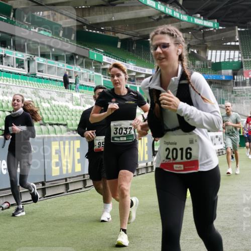 05.10.2025 - 20. swb-Marathon Bremen Michael Burmester http://msf.ph/oto/9330754 05.10.2025 13:03:42 Laufen im Stadion 227, 375, 396, 414, 527, 592, 725, 764, 898, 958, 1019, 1067, 1178, 1275, 1331, 1336, 1425, 1469, 1507, 1514, 1568, 1670, 1695, 1705, 1836, 1975, 2016, 2339, 2375, 2407, 2567, 2597, 2696, 2791, 2960, 2984, 3019, 3037, 3072, 3147, 3313, 3485, 4053, 4087, 4453, 4462, 4528, 4651, 4767, 4769, 4793, 5043, 5137, 5162, 5236, 5410, 5431, 5489, 5523, 5527, 5763, 5867, 5966, 6011, 6138, 6145, 6215, 6414, 6417, 6447, 6481, 6529, 6584, 6635, 7315, 7316, 7540, 7607, 7653, 293, 721 meine-sportfotos.de