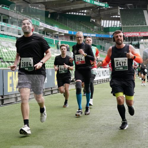 05.10.2025 - 20. swb-Marathon Bremen Michael Burmester http://msf.ph/oto/9330757 05.10.2025 13:03:02 Laufen im Stadion 97, 227, 293, 375, 396, 518, 527, 616, 721, 729, 764, 828, 921, 1121, 1178, 1405, 1425, 1469, 1568, 1670, 1704, 1705, 1733, 1836, 1944, 2357, 2393, 2407, 2597, 2696, 2772, 2774, 2791, 2960, 2984, 3019, 3147, 3424, 3917, 4026, 4129, 4321, 4322, 4464, 4481, 4714, 4769, 4817, 4885, 5431, 5527, 5755, 5763, 5867, 5884, 6215, 6325, 6417, 6481, 6666, 7217, 7315, 7316, 7407, 7433, 7540, 7653, 7659, 8375, 8526, 8957, 843, 921, 1744, 1856, 1899, 1924, 2143, 2272, 2306, 2774, 3217, 4847 meine-sportfotos.de