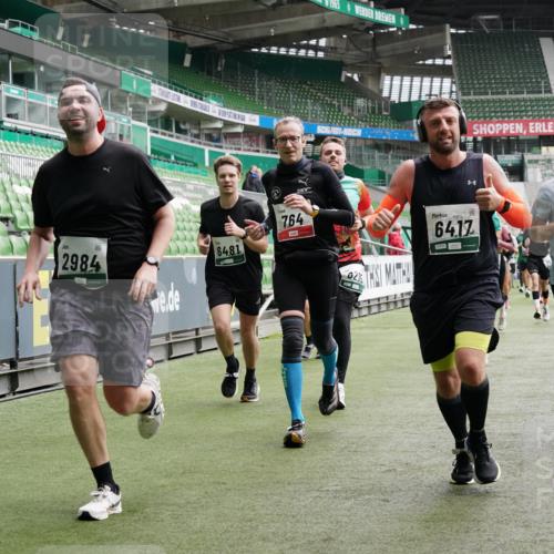 05.10.2025 - 20. swb-Marathon Bremen Michael Burmester http://msf.ph/oto/9330761 05.10.2025 13:03:02 Laufen im Stadion 97, 227, 293, 375, 396, 518, 527, 616, 721, 729, 764, 828, 921, 1121, 1178, 1405, 1425, 1469, 1568, 1670, 1704, 1705, 1733, 1836, 1944, 2357, 2393, 2407, 2597, 2696, 2772, 2774, 2791, 2960, 2984, 3019, 3147, 3424, 3917, 4026, 4129, 4321, 4322, 4464, 4481, 4714, 4769, 4817, 4885, 5431, 5527, 5755, 5763, 5867, 5884, 6215, 6325, 6417, 6481, 6666, 7217, 7315, 7316, 7407, 7433, 7540, 7653, 7659, 8375, 8526, 8957, 843, 921, 1744, 1856, 1899, 1924, 2143, 2272, 2306, 2774, 3217, 4847 meine-sportfotos.de