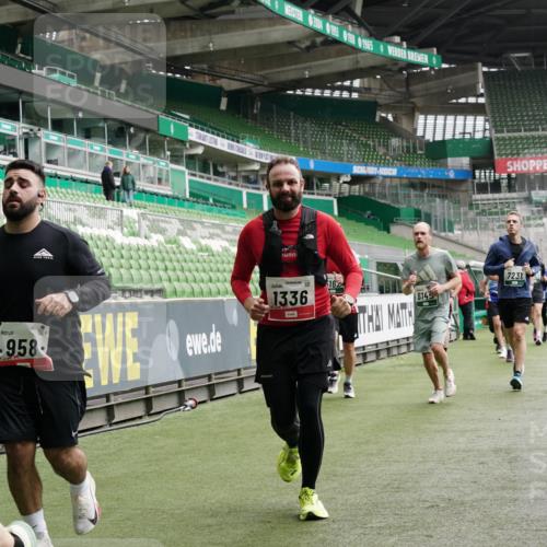 05.10.2025 - 20. swb-Marathon Bremen Michael Burmester http://msf.ph/oto/9330765 05.10.2025 13:03:43 Laufen im Stadion 227, 375, 396, 414, 527, 592, 725, 764, 898, 958, 1019, 1067, 1178, 1275, 1331, 1336, 1413, 1425, 1469, 1507, 1514, 1568, 1670, 1695, 1705, 1836, 1975, 2016, 2339, 2375, 2407, 2567, 2597, 2696, 2791, 2960, 2984, 3019, 3037, 3072, 3147, 3313, 3485, 4053, 4087, 4453, 4462, 4528, 4651, 4767, 4769, 4793, 5043, 5137, 5162, 5236, 5410, 5431, 5489, 5523, 5527, 5763, 5867, 5966, 6011, 6138, 6145, 6215, 6414, 6417, 6447, 6481, 6529, 6584, 6635, 7315, 7316, 7540, 7607, 7653, 293, 721 meine-sportfotos.de