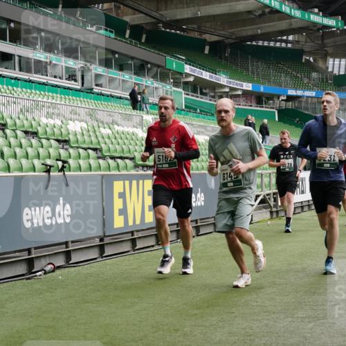 05.10.2025 - 20. swb-Marathon Bremen Michael Burmester http://msf.ph/oto/9330785 05.10.2025 13:03:46 Laufen im Stadion 227, 360, 375, 396, 414, 527, 592, 725, 898, 958, 1019, 1067, 1178, 1275, 1331, 1336, 1413, 1425, 1469, 1507, 1514, 1568, 1695, 1705, 1975, 2016, 2339, 2375, 2407, 2567, 2597, 2696, 2791, 2960, 3019, 3037, 3072, 3313, 3485, 4005, 4053, 4087, 4335, 4453, 4462, 4528, 4651, 4767, 4769, 4793, 5043, 5137, 5162, 5236, 5343, 5410, 5431, 5489, 5523, 5527, 5763, 5867, 5966, 6011, 6138, 6145, 6414, 6417, 6447, 6529, 6584, 6635, 7315, 7316, 7540, 7607, 7653, 293, 721 meine-sportfotos.de