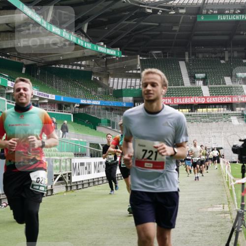 05.10.2025 - 20. swb-Marathon Bremen Michael Burmester http://msf.ph/oto/9330790 05.10.2025 13:03:04 Laufen im Stadion 97, 227, 293, 375, 396, 518, 527, 616, 721, 725, 729, 764, 828, 1121, 1178, 1405, 1425, 1469, 1568, 1670, 1704, 1705, 1733, 1836, 1944, 2357, 2393, 2407, 2597, 2696, 2772, 2791, 2960, 2984, 3019, 3147, 3424, 3917, 4026, 4321, 4322, 4464, 4481, 4714, 4769, 4817, 4885, 5431, 5527, 5755, 5763, 5867, 5884, 6215, 6325, 6417, 6481, 6666, 7217, 7315, 7316, 7407, 7433, 7540, 7607, 7653, 7659, 8375, 8526, 8957, 843, 921, 1744, 1899, 1924, 2143, 2272, 2306, 2774, 3217, 4129, 4847 meine-sportfotos.de