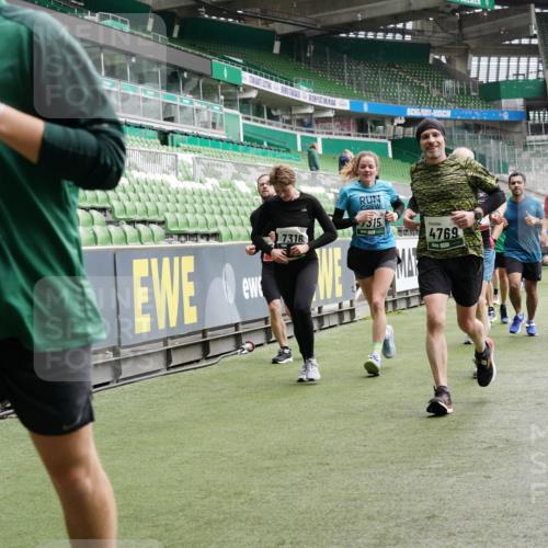 05.10.2025 - 20. swb-Marathon Bremen Michael Burmester http://msf.ph/oto/9330912 05.10.2025 13:03:15 Laufen im Stadion 227, 293, 375, 396, 527, 616, 721, 725, 764, 828, 1067, 1121, 1178, 1275, 1331, 1405, 1425, 1469, 1507, 1568, 1670, 1705, 1733, 1836, 1944, 2339, 2357, 2375, 2393, 2407, 2597, 2696, 2791, 2960, 2984, 3019, 3147, 3313, 3424, 4026, 4321, 4714, 4767, 4769, 4885, 5410, 5431, 5523, 5527, 5755, 5763, 5867, 5884, 6138, 6215, 6417, 6481, 6666, 7315, 7316, 7407, 7540, 7607, 7653, 8375, 8526, 8957, 97, 518, 729, 843, 921, 1704, 2772, 2774, 3217, 3917, 4129, 4847 meine-sportfotos.de