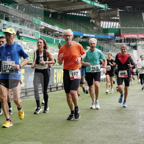 05.10.2025 - 20. swb-Marathon Bremen Michael Burmester http://msf.ph/oto/9330951 05.10.2025 13:03:59 Laufen im Stadion 360, 396, 414, 527, 592, 725, 898, 958, 1019, 1067, 1080, 1084, 1178, 1275, 1331, 1336, 1413, 1425, 1468, 1469, 1507, 1514, 1695, 1705, 1852, 1914, 1975, 1997, 2016, 2339, 2375, 2567, 2696, 2791, 3037, 3072, 3313, 3485, 4005, 4053, 4087, 4335, 4453, 4462, 4524, 4528, 4637, 4638, 4651, 4767, 4793, 4840, 5043, 5137, 5162, 5212, 5236, 5343, 5410, 5489, 5523, 5832, 5966, 5969, 6011, 6138, 6145, 6287, 6414, 6447, 6529, 6584, 6635, 7607, 227, 375, 2597 meine-sportfotos.de
