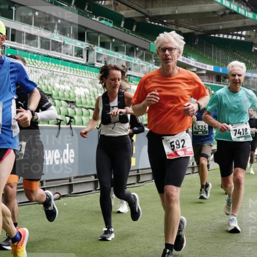 05.10.2025 - 20. swb-Marathon Bremen Michael Burmester http://msf.ph/oto/9330971 05.10.2025 13:04:00 Laufen im Stadion 360, 396, 414, 470, 527, 592, 725, 898, 958, 1019, 1067, 1080, 1084, 1178, 1275, 1331, 1336, 1413, 1425, 1468, 1469, 1507, 1514, 1695, 1852, 1914, 1975, 1997, 2016, 2333, 2339, 2375, 2567, 2617, 2696, 2791, 3037, 3072, 3313, 3485, 4005, 4053, 4087, 4335, 4453, 4462, 4524, 4528, 4637, 4638, 4651, 4767, 4793, 4840, 4928, 5043, 5137, 5162, 5212, 5236, 5343, 5410, 5489, 5523, 5832, 5966, 5969, 6011, 6138, 6145, 6287, 6414, 6447, 6529, 6584, 6635, 7607, 227, 375, 2597 meine-sportfotos.de