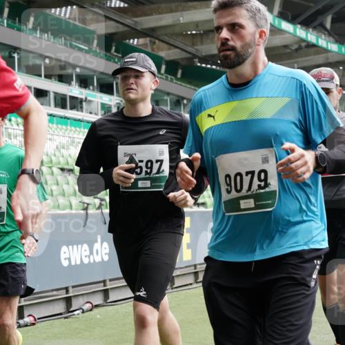 05.10.2025 - 20. swb-Marathon Bremen Michael Burmester http://msf.ph/oto/9330984 05.10.2025 13:03:19 Laufen im Stadion 227, 293, 375, 396, 527, 616, 721, 725, 764, 828, 958, 1067, 1178, 1275, 1331, 1405, 1425, 1469, 1507, 1514, 1568, 1670, 1705, 1836, 1944, 2016, 2339, 2357, 2375, 2393, 2407, 2597, 2696, 2791, 2960, 2984, 3019, 3147, 3313, 4026, 4321, 4714, 4767, 4769, 5410, 5431, 5523, 5527, 5755, 5763, 5867, 5884, 6138, 6215, 6417, 6447, 6481, 6666, 7315, 7316, 7407, 7540, 7607, 7653, 8375, 8526, 8957, 97, 518, 729, 921, 1121, 1704, 1733, 2772, 2774, 3424, 3917, 4129, 4847 meine-sportfotos.de